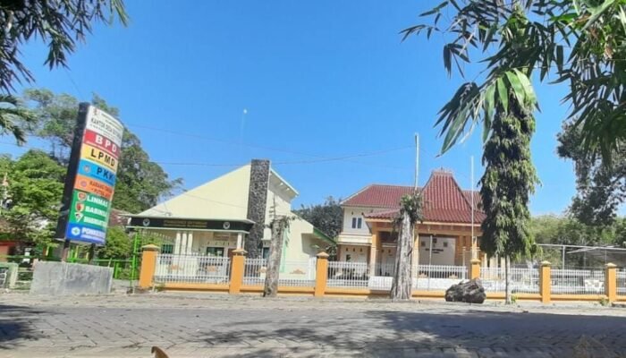 Surat Edaran Untuk Pemasangan Bendera Merah Putih, Desa di Bojonegoro Ini Tidak Mengindahkan