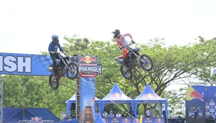 Kratingdaeng Supercrosser 2024 Dirtwar Energy Digelar di Sirkuit Praga Tulungagung