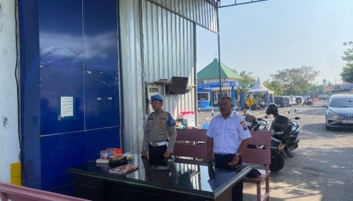 Tutup Celah Buat Calo, Provos Gencarkan Pengawasan di Satpas Colombo Polrestabes Surabaya