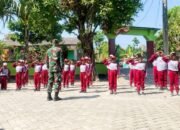 Babinsa Kodim Bojonegoro Bekali Ratusan Pelajar Dengan Wasbang dan PBB