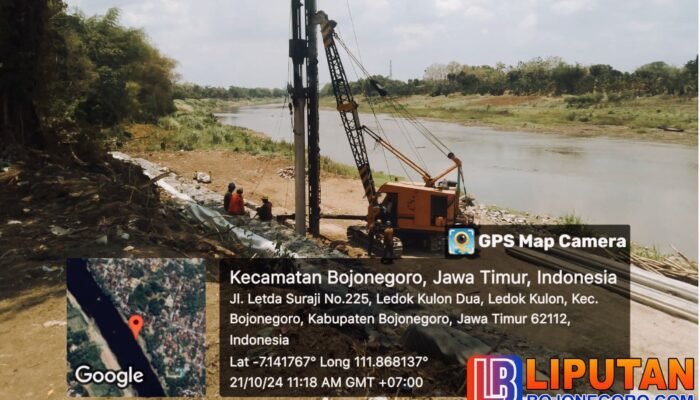 Proyek Pembangunan Pelindung Tebing Sungai Ledok Kulon PU SDA Bojonegoro Jadi Sorotan