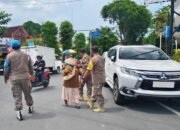 Gelar Patroli Satpol PP Bojonegoro, Tertibkan Pengemis di Traffic Light Perempatan Jalan Panglima Sudirman