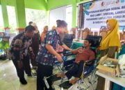 Pemkab Bojonegoro Salurkan Bansos Bagi Lansia dan Penyandang Disabilitas