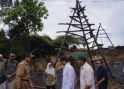 Pj. Bupati Bojonegoro Dampingi Lawatan Menteri Lingkungan Hidup RI di Sumur Minyak Tradisional Desa Wonocolo