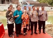 Dukung Program Ketahanan Pangan, Pemkab dan Polres Bojonegoro Tabur 10.000 Benih Ikan di Kolam