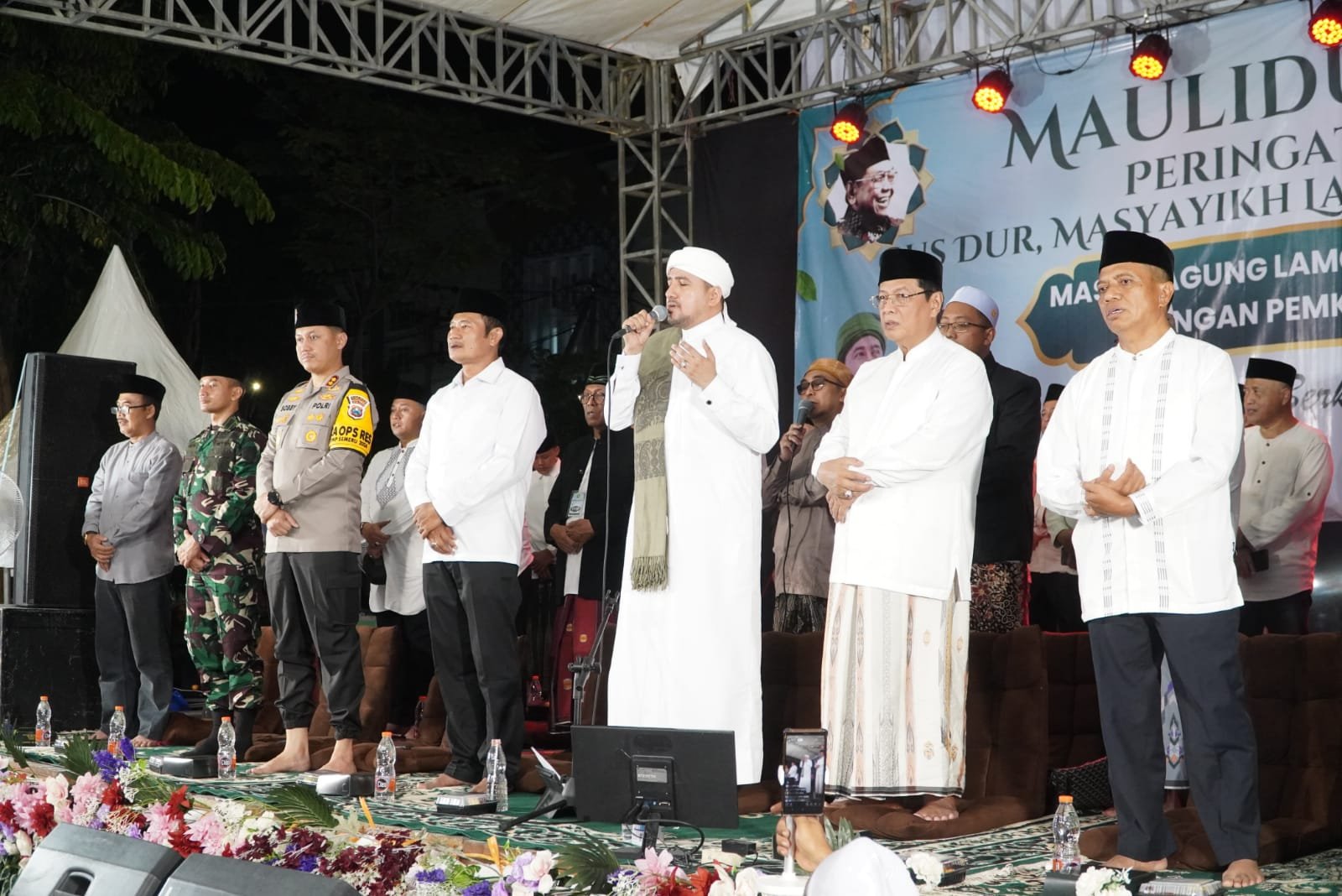 Fa2052b8 9b22 4828 9984 09bfe4df94dc