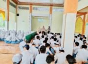 Sosialisasi Penerimaan Anggota Polri Tahun 2025 di SMKN 1 Kanor
