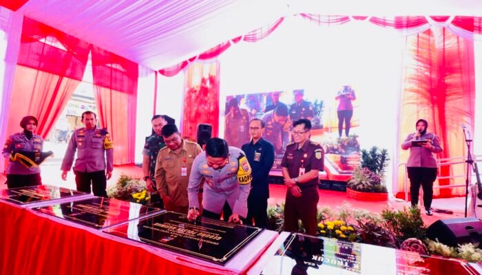 Peresmian Empat Polsek dan Penjagaan Mako Satlantas Bojonegoro