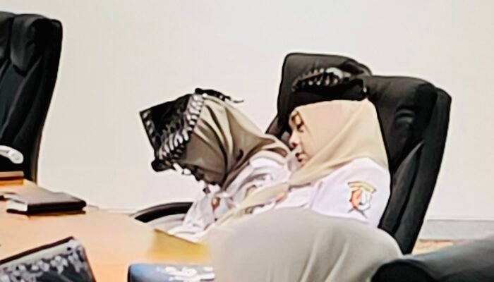 Untuk Apa? Tidur Saat Rapat Paripurna DPRD Bojonegoro
