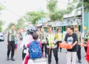 Polres Bojonegoro Berbagi Takjil Gratis Saat Bulan Suci Ramadan