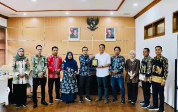 Bupati Setyo Wahono menerima audiensi dari perwakilan KPU