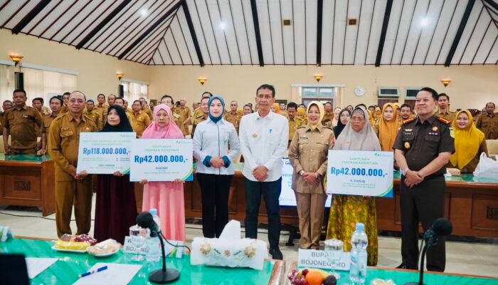 Menjawab Kegelisahan Warga Pemkab Hadirkan Program Jaminan Sosial