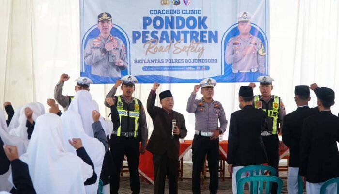 Police Go to Santri: Membangun Kesadaran Keselamatan Berlalu Lintas di Bojonegoro