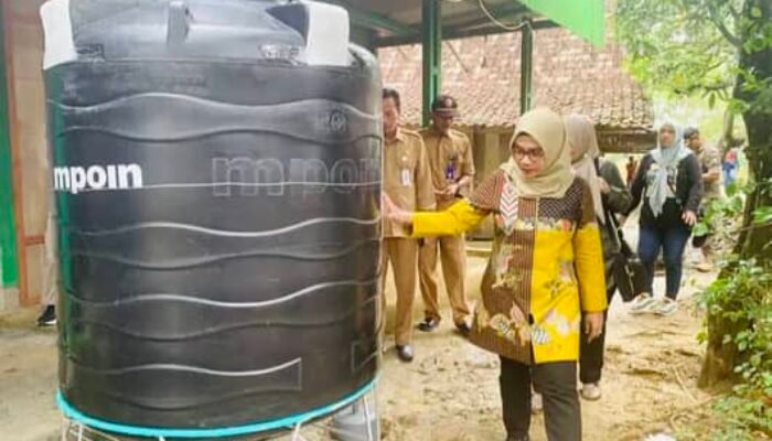 Monitoring Pendistribusian Alat IPAH oleh Cantika Wahono