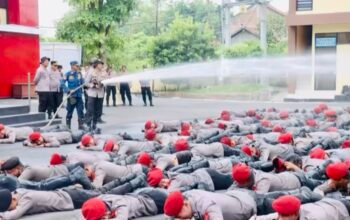 Tradisi Pembaretan: Membangun Karakter dan Soliditas Personel Polres Bojonegoro