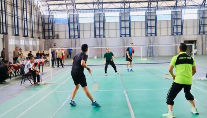 Sinergi Kapolres Bojonegoro dan Forkopimda Bermain Bulutangkis