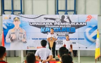 Kapolres Bojonegoro Resmi Buka Pertandingan Bola Voli Dalam Rangka Hari Bhayangkara ke-79