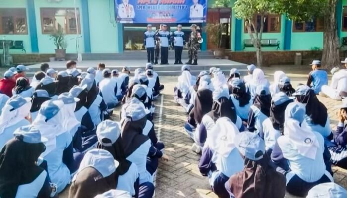 Pelaksanaan MPLS  Babinsa Bojonegoro Berikan Arahan Membangun Karakter Generasi Muda
