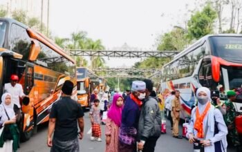 Kedatangan Jemaah Haji Kloter 64 Bojonegoro