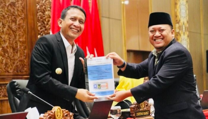 Pandangan Fraksi PAN dalam Rapat Paripurna DPRD Bojonegoro: Dorong Inovasi dan Kesiapsiagaan Bencana