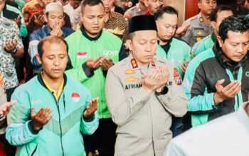 Salat Gaib untuk Almarhum Affan Kurniawan di Polres Bojonegoro