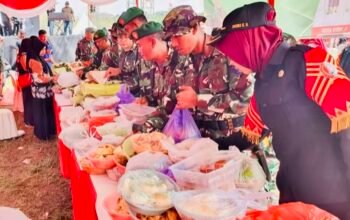 Makan Tumpeng Bareng TNI, Wujud Syukur Warga Desa Soko atas Pembangunan TMMD