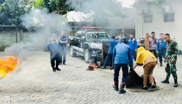 TMMD ke-125 Bojonegoro Edukasi Kebakaran Warga Desa Soko