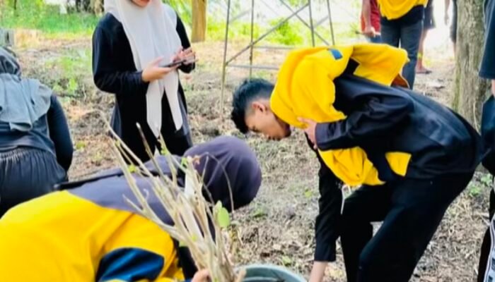 Gerakan Hijau Warga Ngringinrejo Bersama KKNTK O8 Unigoro