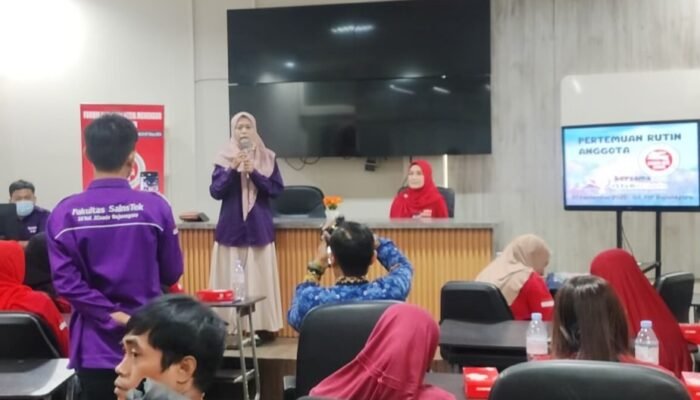 Meningkatkan Branding untuk IKM Bojonegoro Melalui Pelatihan Canva