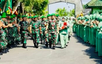Momen Haru dalam Tradisi Pelepasan dan Penyambutan Dandim 0813 Bojonegoro