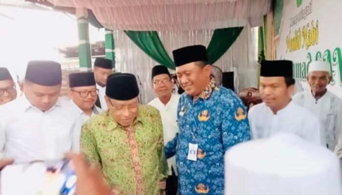 Ribuan Jemaah Padati Ponpes Alhamdulillah, KH. Said Agil Sampaikan Pesan Persatuan