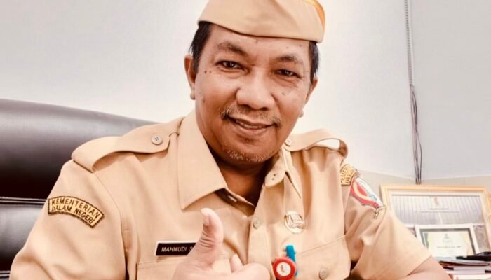 Perjalanan Mahmudi: Anak Desa hingga Jadi Kepala Bakesbangpol