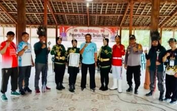 Pawai Drumband Meriahkan HUT ke-80 RI di Kedungadem