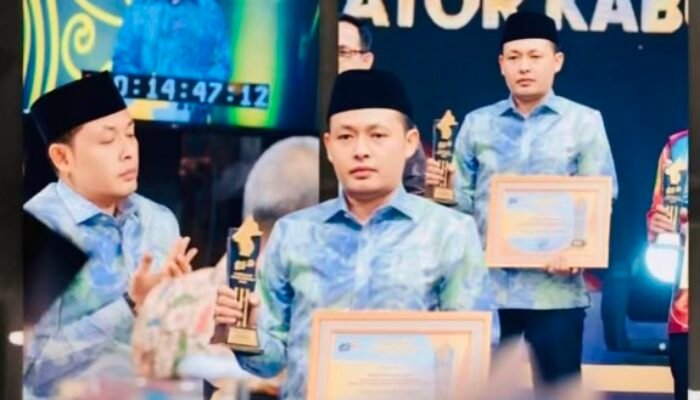 Prestasi Gemilang DPRD Bojonegoro, Raih Dua Penghargaan di Legislatif Jatim Awards 2025