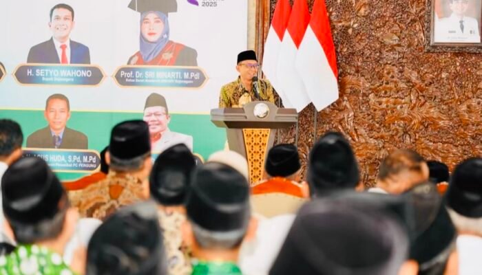 Bupati Setyo Wahono Minta Pendidik Jaga Adab dan Karakter di Era Globalisasi