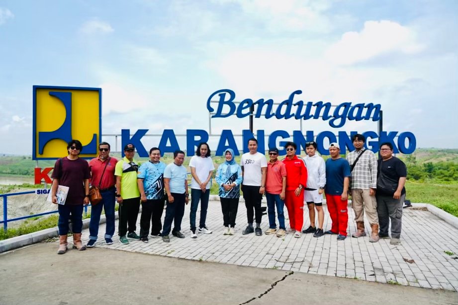 1a3aea6d a880 4370 ba70 af0b8bbac17e