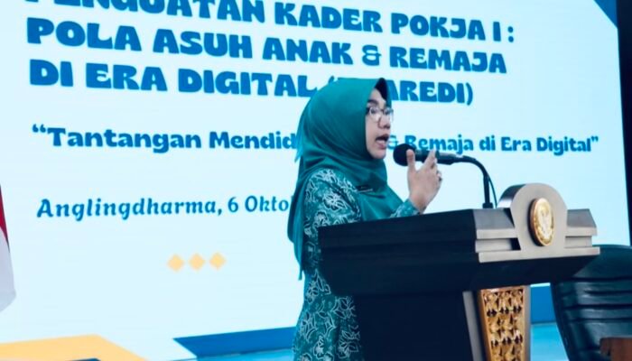Kuatkan Peran Keluarga di Era Digital, TP PKK Bojonegoro Sosialisasikan “Asta Mantra” Pola Asuh Anak