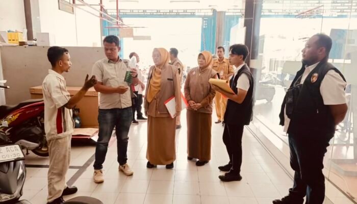 Pertalite “Nakal”: BBM Bau Menyengat di Bojonegoro Ditarik, Puluhan Motor Terdampak