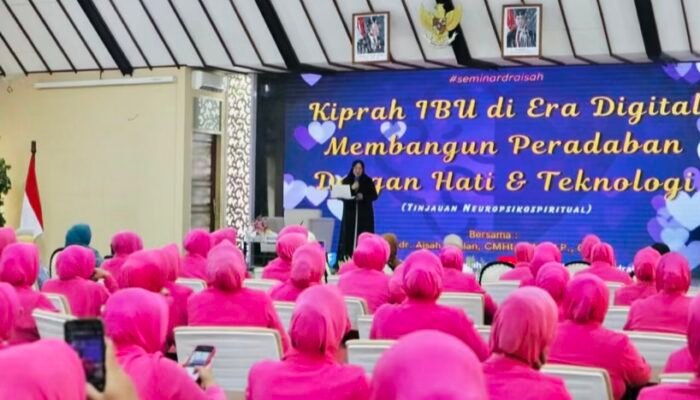 Nurul Azizah Hadiri Seminar Bhayangkari: Ibu, Madrasah Pertama