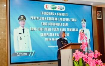 Wakil Bupati Bojonegoro Serahkan BLT DBHCHT 2025, 18.695 Orang Penerima Manfaat