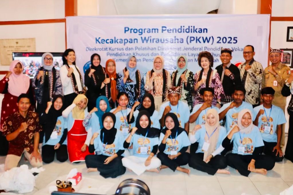 89873f4a db27 4bee a2b8 72de4ebd4e2f