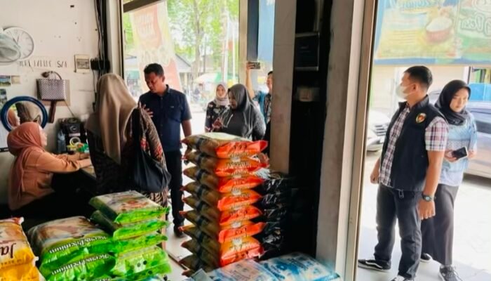 Jelang Nataru, Sidak Gabungan Bojonegoro Pastikan Harga Beras Stabi