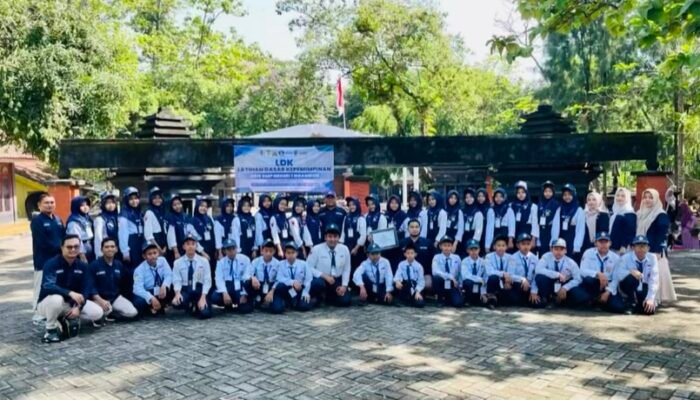 Trimurti Outbound Gembleng OSIS SMPN 1 Ngambon: Semangat Kebersamaan Kanaka jadi Kunci Sukses