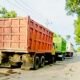 Anak-Anak Terancam, Truk Pasir Lewat Desa, Pemdes Kemamang Hanya Diam