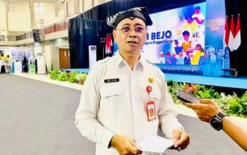 1C004B98 749D 4CEB B7CC A428C7B74B8C