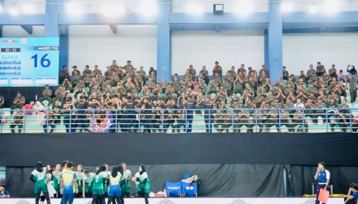 Dandim Lamongan Pimpin Dukungan untuk Tim Voli Putri Mabes TNI