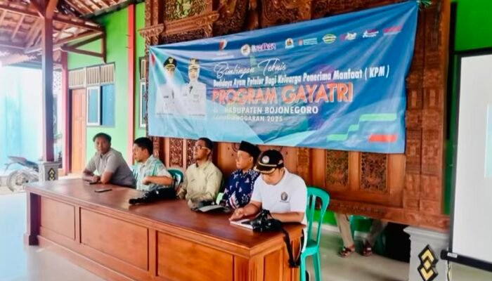 Disnakkan Bojonegoro Gelar Bimtek Gayatri di Desa Panjang
