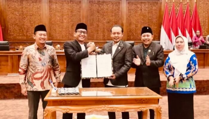 DPRD dan Pemkab Bojonegoro Sahkan Perda Dana Abadi Pendidikan dan APBD 2026