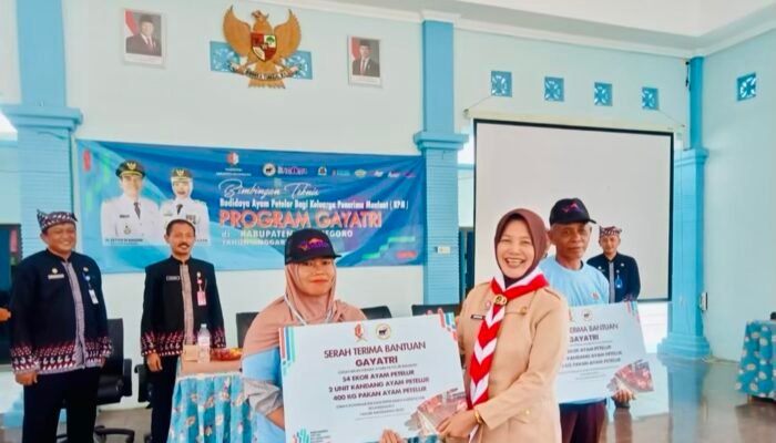 Wabup Nurul Azizah Hadiri Bimtek Progam Gayatri Di Kedungadem