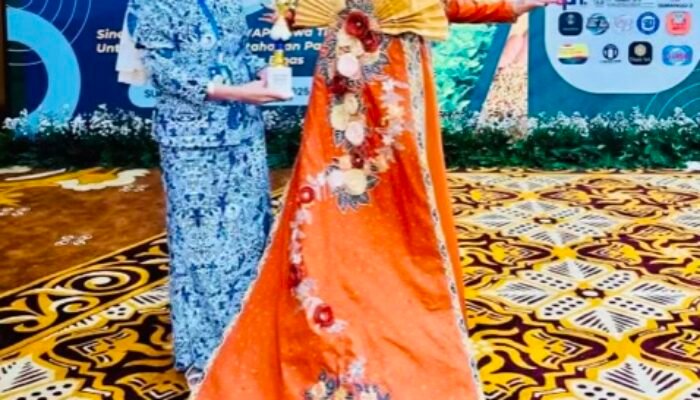 Membanggakan! Batik Bojonegoro Garapan Desainer Arva Merambah Pasar Global